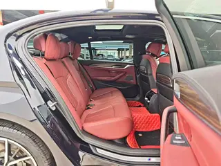 BMW 5 Series 2022 Second change 530Li Premium Class M Sports suit interior photo 9 BMW 5 Series 2022 Second change 530Li Premium Class M Sports suit interior photo 9