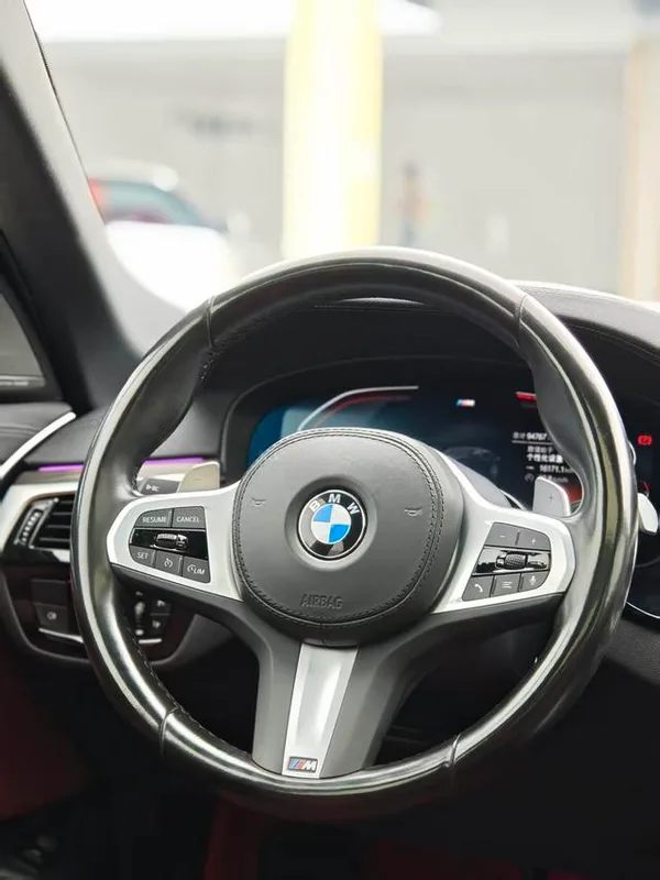BMW 5 Series 2022 Second change 530Li Premium Class M Sports suit interior photo 11 BMW 5 Series 2022 Second change 530Li Premium Class M Sports suit interior photo 11