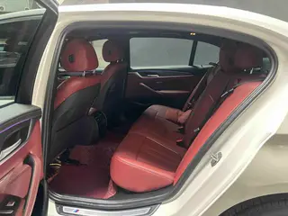 BMW 5 Series 2023 530Li Лидирующий M Спортивный костюм экстерьер фото 7