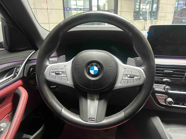 BMW 5 Series 2023 530Li Лидирующий M Спортивный костюм экстерьер фото 8