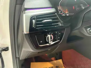 BMW 5 Series 2023 530Li Лидирующий M Спортивный костюм интерьер фото 11