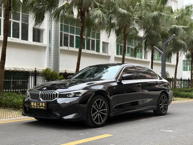 BMW 3 Series 2023 320Li M Conjunto deportivo exterior foto 2 BMW 3 Series 2023 320Li M Conjunto deportivo exterior foto 2