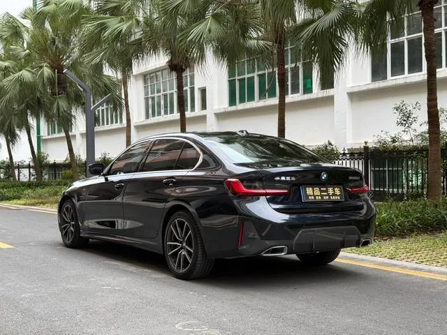 BMW 3 Series 2023 320Li M Conjunto deportivo exterior foto 6 BMW 3 Series 2023 320Li M Conjunto deportivo exterior foto 6