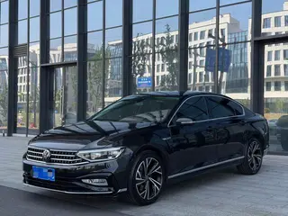 Volkswagen Magotan 2023 200 Десять тысяч памятных изданий 330TSI DSG Люксовый
