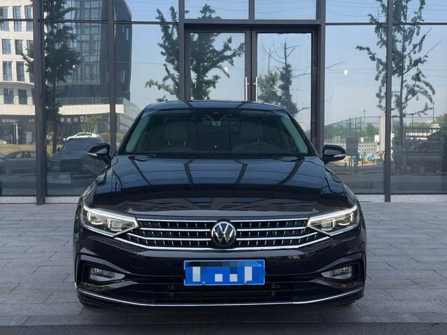 Volkswagen Magotan 2023 200 Dix mille éditions commémoratives 330TSI DSG Type de luxe extérieur photo 2