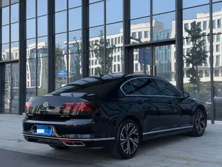 Volkswagen Magotan 2023 200 Dix mille éditions commémoratives 330TSI DSG Type de luxe extérieur photo 6