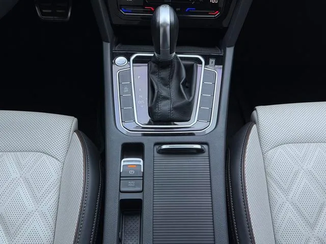 Volkswagen Magotan 2023 200 Dix mille éditions commémoratives 330TSI DSG Type de luxe intérieur photo 16