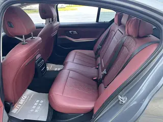 BMW 3 Series 2023 325Li M Set de nuit de sport intérieur photo 15