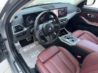 BMW 3 Series 2023 325Li M Set de nuit de sport intérieur photo 16