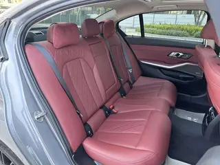 BMW 3 Series 2023 325Li M Set de nuit de sport intérieur photo 20