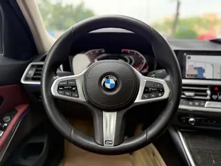 BMW 3 Series 2021 Segundo cambio 325Li M Conjunto deportivo interior foto 15 BMW 3 Series 2021 Segundo cambio 325Li M Conjunto deportivo interior foto 15