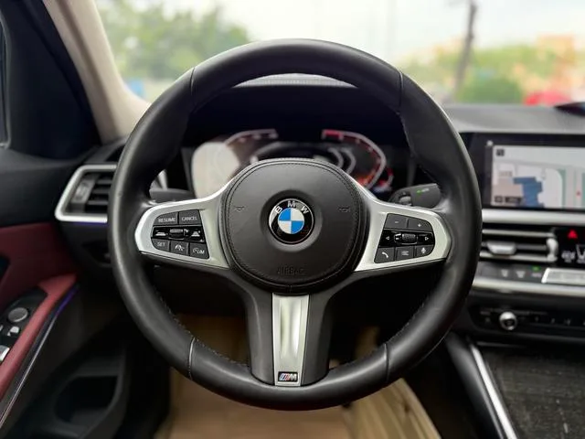 BMW 3 Series 2021 Segundo cambio 325Li M Conjunto deportivo interior foto 15 BMW 3 Series 2021 Segundo cambio 325Li M Conjunto deportivo interior foto 15