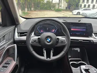 BMW X1 2023 sDrive25Li M Sports suit exterior photo 10 BMW X1 2023 sDrive25Li M Sports suit exterior photo 10