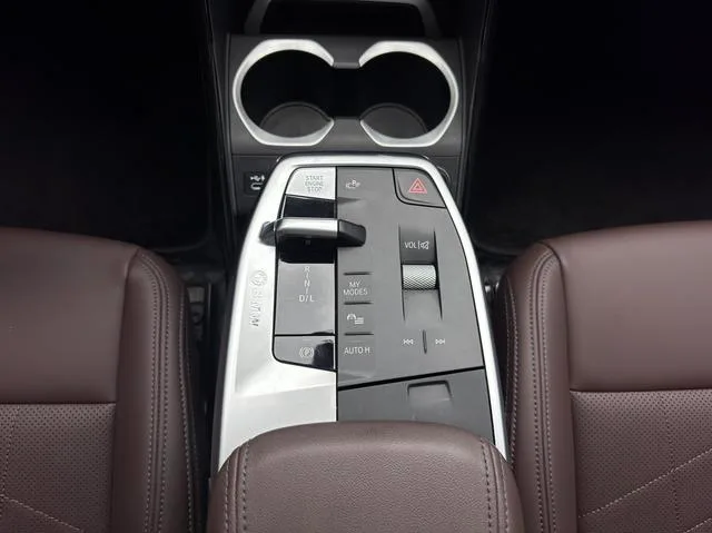 BMW X1 2023 sDrive25Li M Sports suit interior photo 13 BMW X1 2023 sDrive25Li M Sports suit interior photo 13