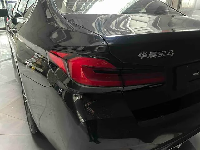 BMW 5 Series 2021 Reforma 530Li Líder M Conjunto deportivo interior foto 17 BMW 5 Series 2021 Reforma 530Li Líder M Conjunto deportivo interior foto 17