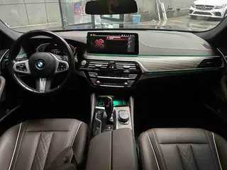 BMW 5 Series 2021 Reforma 530Li Líder M Conjunto deportivo interior foto 19 BMW 5 Series 2021 Reforma 530Li Líder M Conjunto deportivo interior foto 19