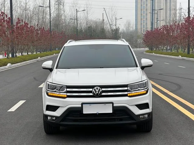Volkswagen Tharu 2022 280TSI Two-wheel drive luxury edition exterior photo 2