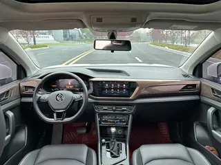 Volkswagen Tharu 2022 280TSI Two-wheel drive luxury edition interior photo 9