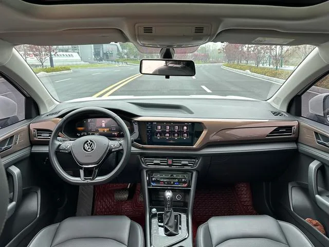 Volkswagen Tharu 2022 280TSI Two-wheel drive luxury edition interior photo 9