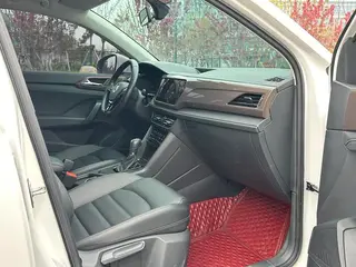 Volkswagen Tharu 2022 280TSI Two-wheel drive luxury edition interior photo 11