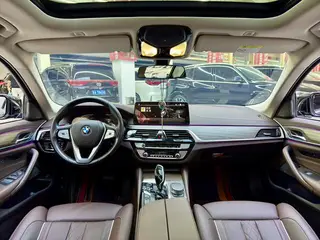 BMW 5 Series 2022 Trois lifting 530Li Type de luxe Ensemble de luxe extérieur photo 6 BMW 5 Series 2022 Trois lifting 530Li Type de luxe Ensemble de luxe extérieur photo 6