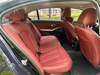 BMW 3 Series 2023 325Li M Conjunto deportivo interior foto 13 BMW 3 Series 2023 325Li M Conjunto deportivo interior foto 13