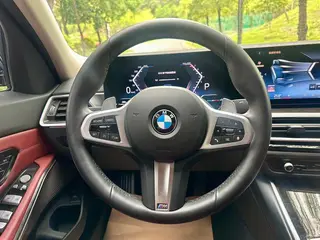 BMW 3 Series 2023 325Li M Conjunto deportivo interior foto 16 BMW 3 Series 2023 325Li M Conjunto deportivo interior foto 16