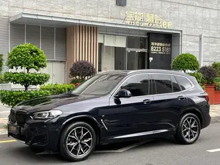BMW X3 2022 xDrive25i M Conjunto deportivo exterior foto 6 BMW X3 2022 xDrive25i M Conjunto deportivo exterior foto 6