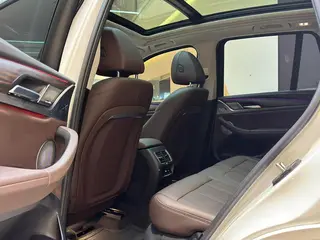 BMW X3 2022 xDrive30i Premium Class M Obsidian Night Suit interior photo 14 BMW X3 2022 xDrive30i Premium Class M Obsidian Night Suit interior photo 14