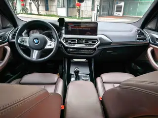 BMW X3 2022 Second change xDrive30i Leading Type M Obsidian Night Suit interior photo 15 BMW X3 2022 Second change xDrive30i Leading Type M Obsidian Night Suit interior photo 15