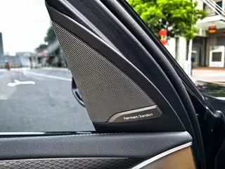BMW X3 2022 Second change xDrive30i Leading Type M Obsidian Night Suit interior photo 19 BMW X3 2022 Second change xDrive30i Leading Type M Obsidian Night Suit interior photo 19