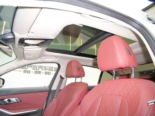 BMW 3 Series 2023 325Li M Traje nocturno deportivo Yao interior foto 16 BMW 3 Series 2023 325Li M Traje nocturno deportivo Yao interior foto 16