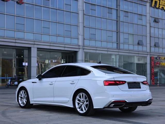 Audi A5 2024 Sportback 40 TFSI Tipo dinámico de moda exterior foto 6 Audi A5 2024 Sportback 40 TFSI Tipo dinámico de moda exterior foto 6