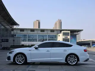 Audi A5 2024 Sportback 40 TFSI Tipo dinámico de moda exterior foto 7 Audi A5 2024 Sportback 40 TFSI Tipo dinámico de moda exterior foto 7