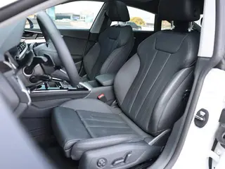 Audi A5 2024 Sportback 40 TFSI Tipo dinámico de moda interior foto 13 Audi A5 2024 Sportback 40 TFSI Tipo dinámico de moda interior foto 13