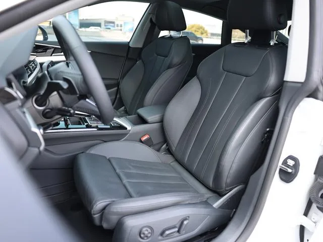 Audi A5 2024 Sportback 40 TFSI Tipo dinámico de moda interior foto 13 Audi A5 2024 Sportback 40 TFSI Tipo dinámico de moda interior foto 13