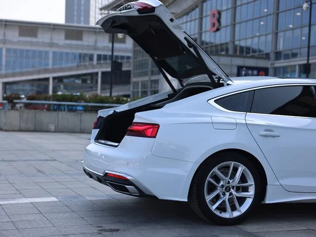 Audi A5 2024 Sportback 40 TFSI Tipo dinámico de moda interior foto 20 Audi A5 2024 Sportback 40 TFSI Tipo dinámico de moda interior foto 20
