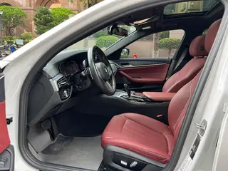 BMW 5 Series 2023 Restyling 530Li Leading Type M Sports suit exterior photo 6 BMW 5 Series 2023 Restyling 530Li Leading Type M Sports suit exterior photo 6