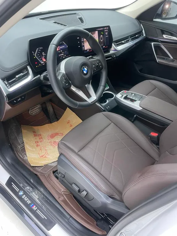 BMW X1 2023 sDrive20Li X Ensemble de conception intérieur photo 14 BMW X1 2023 sDrive20Li X Ensemble de conception intérieur photo 14