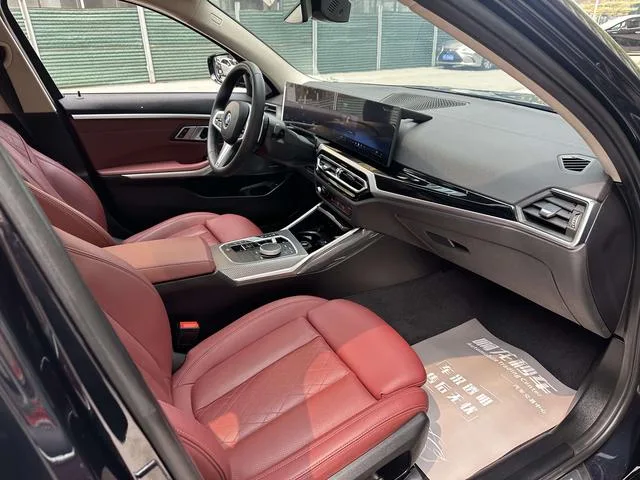 BMW 3 Series 2023 325Li M Sports Night Suit interior photo 13 BMW 3 Series 2023 325Li M Sports Night Suit interior photo 13