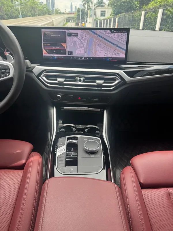 BMW 3 Series 2023 325i M Ensemble de sport intérieur photo 10