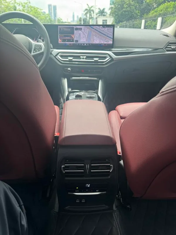 BMW 3 Series 2023 325i M Ensemble de sport intérieur photo 11