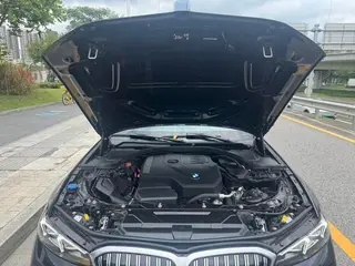 BMW 3 Series 2023 325i M Ensemble de sport intérieur photo 13