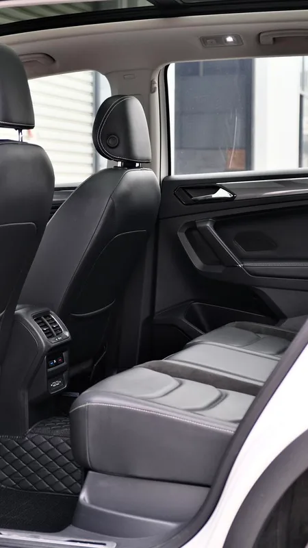 Volkswagen Tiguan L 2021 330TSI Автоматический полный привод R-Line Наслаждайтесь версией интерьер фото 10