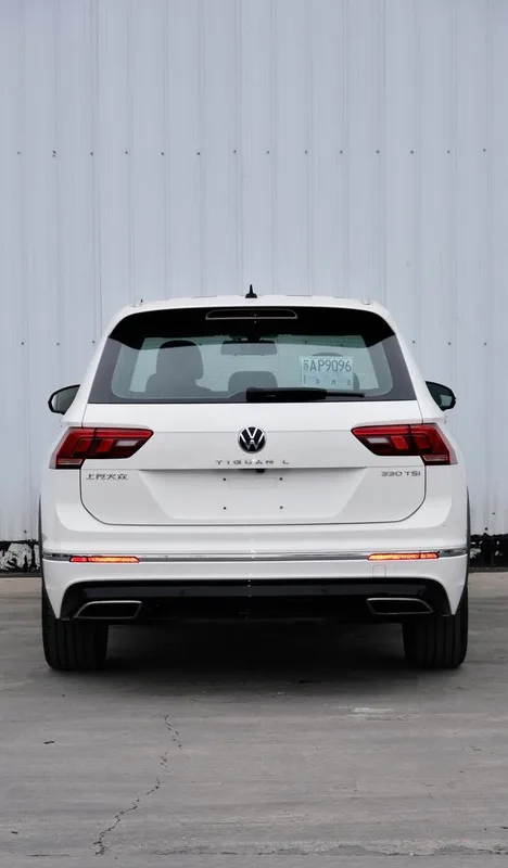 Volkswagen Tiguan L 2021 330TSI Автоматический полный привод R-Line Наслаждайтесь версией интерьер фото 12