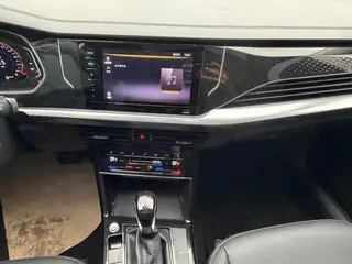 Volkswagen Passat 2022 330TSI Elite Edition interior photo 10