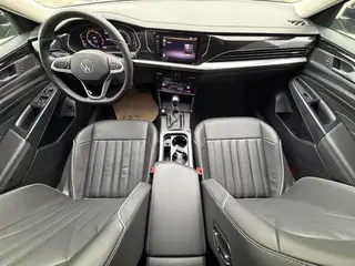 Volkswagen Passat 2022 330TSI Elite Edition interior photo 14