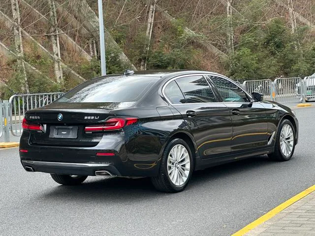 BMW 5 Series 2021 Restyling 525Li Luxury Set exterior photo 4 BMW 5 Series 2021 Restyling 525Li Luxury Set exterior photo 4