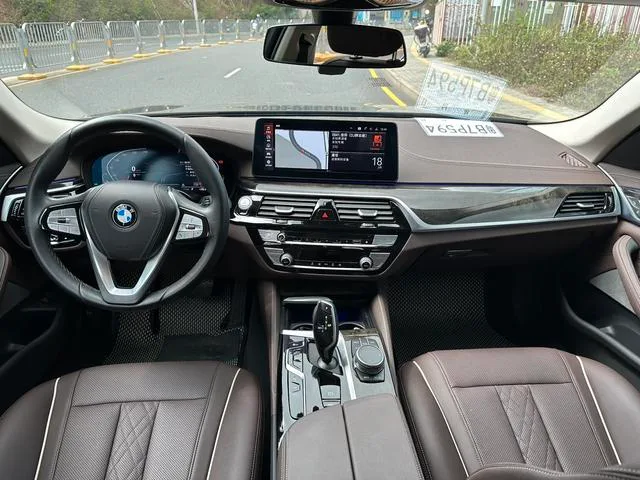 BMW 5 Series 2021 Restyling 525Li Luxury Set interior photo 8 BMW 5 Series 2021 Restyling 525Li Luxury Set interior photo 8