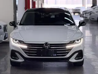 Volkswagen CC 2023 380TSI Version accrocheuse extérieur photo 2